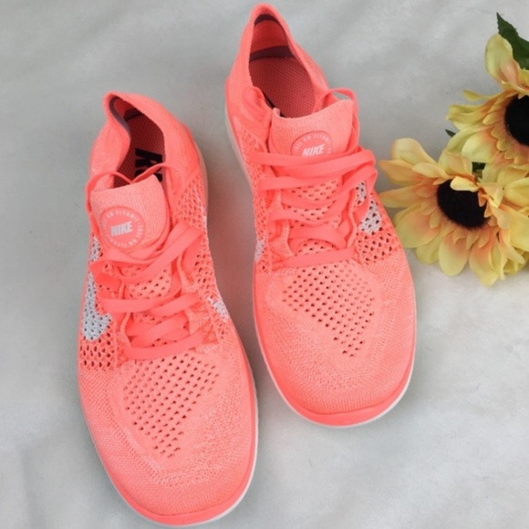 NWT Womens Nike Free RN Flyknit 2018 - Picture 2 of 8